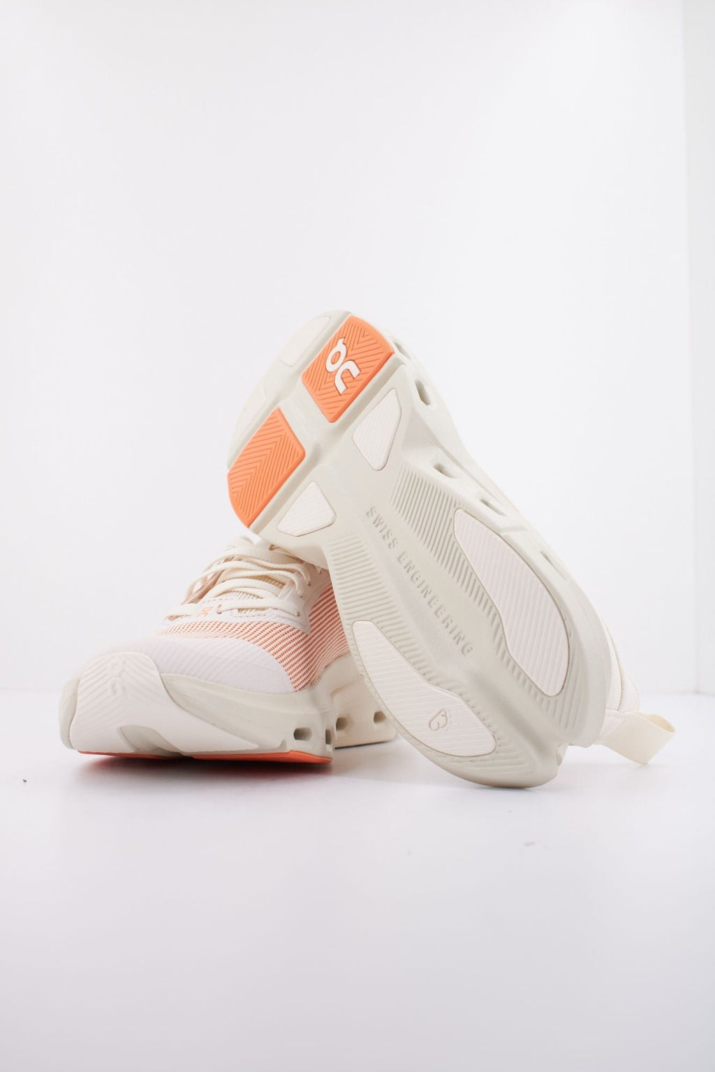 StarMagnific Running Cloudpulse Next Women's Sneakers - Beige