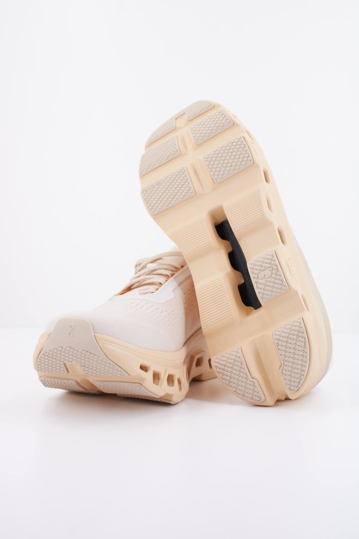 StarMagnific Running Cloudmonster 1 Women's Sneakers - Beige