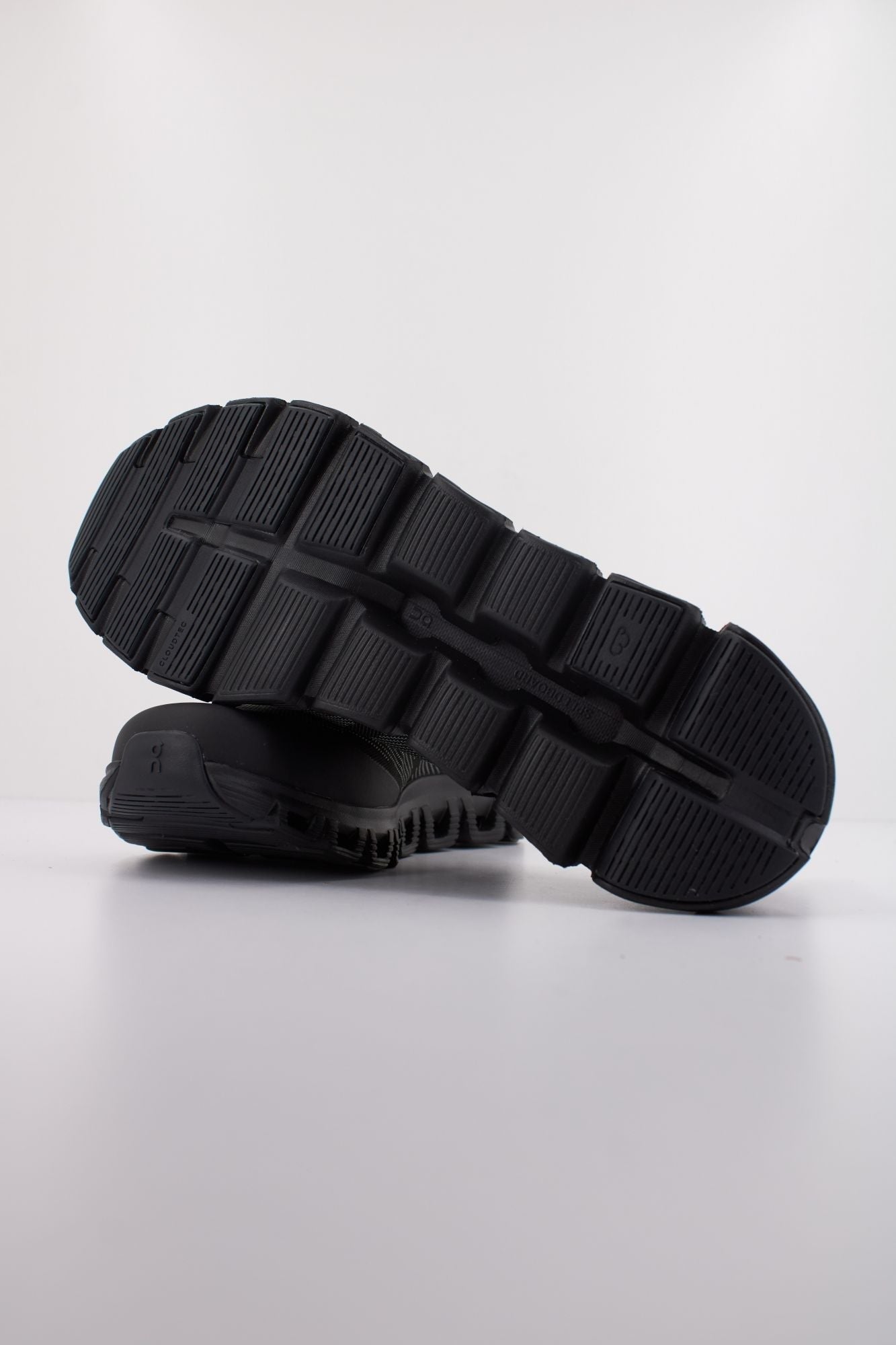 Running Cloud 6 Versa Men's Sneakers - Black
